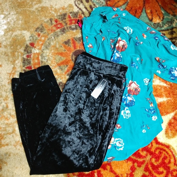 A. Byer Crushed Velvet Leggings in Black Size 2X New with Tags - Fast Ship! - Picture 2 of 2
